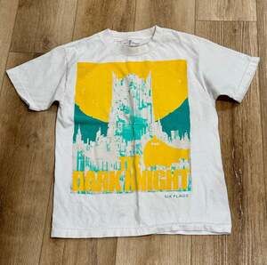 Six Flags The Dark Knight Batman Graphic T-Shirt White Size S
